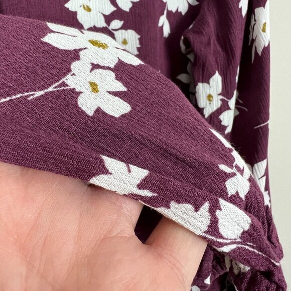Market & Spruce Blouse Top Womens Large Purple White Floral Popover V-Neck New - Picture 8 of 10
